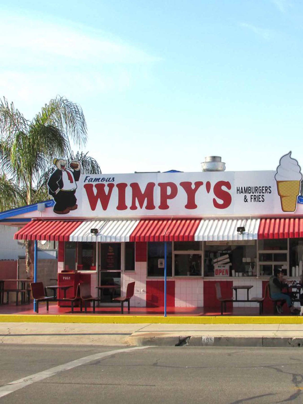 Wimpy’s Dinuba restaurant exterior